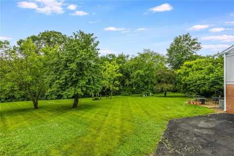 8726 W 104th Street, Overland Park, KS 66212