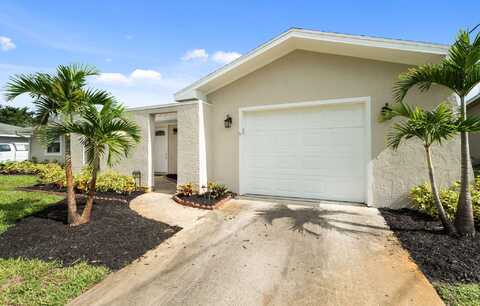 372 SE Oakridge Drive, Port Saint Lucie, FL 34984