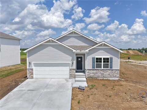10290 Sorano Drive, Peculiar, MO 64073