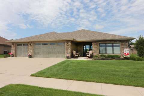 1909 22nd Avenue W, Spencer, IA 51301
