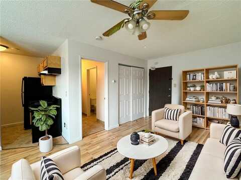 2731 Pillsbury Ave, Minneapolis, MN 55408