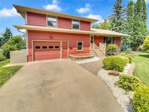 706 Greenvale Avenue W, Northfield, MN 55057