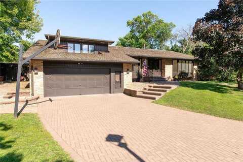 6700 Rosemary Lane, Edina, MN 55439