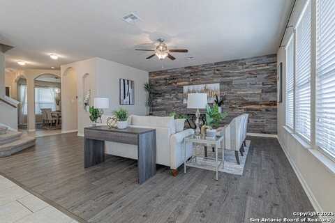 22819 Akin Town, San Antonio, TX 78261