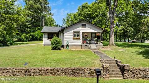 1200 Indiana Ave, Etowah, TN 37331