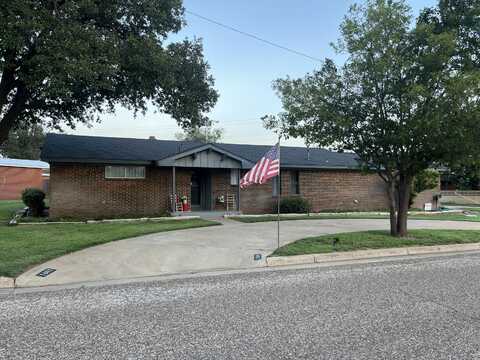 1807 N Houston Avenue, Lamesa, TX 79331