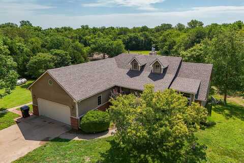 1134 N River Rd, Mulvane, KS 67110