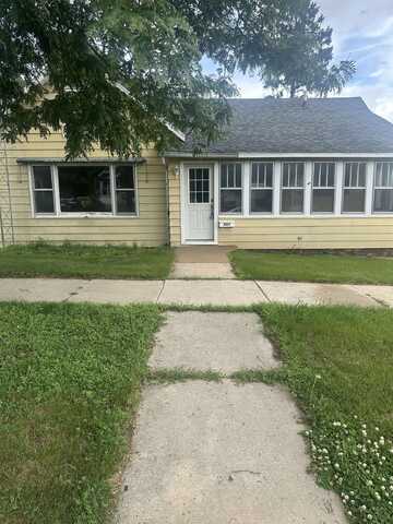 807 W Franklin Street, Portage, WI 53901