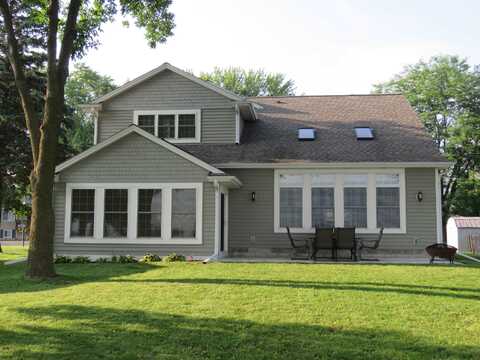 W10251 Del Bern Acres, Fox Lake, WI 53933