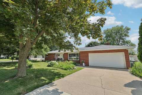 208 E Minnehaha Avenue, Portage, WI 53901