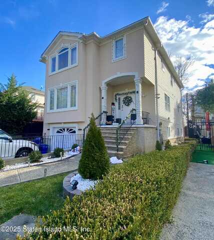 43 Lerer Lane, Staten Island, NY 10307
