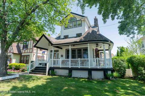 69 Hillcrest Avenue, Staten Island, NY 10308