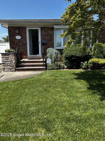 175 Amber Street, Staten Island, NY 10306