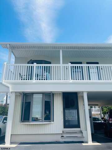 9401 Pacific Ave, Margate City, NJ 08402