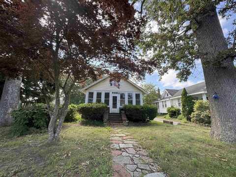921 Oak Grove Ave, Linwood, NJ 08221