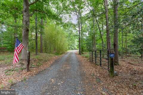 8305 OLD PLANK RD, FREDERICKSBURG, VA 22407