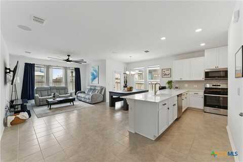 211 Summit Drive, Lockhart, TX 78644