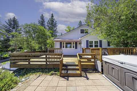 681 Liberty Street, Ashland, OR 97520