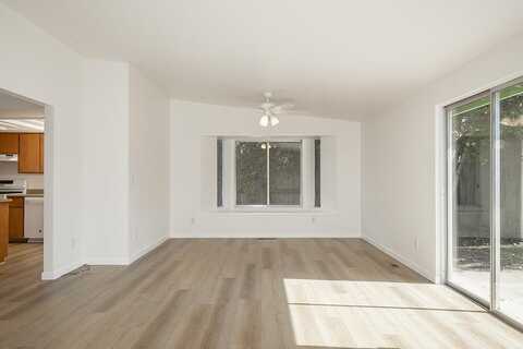 1205 SW Cottonwood Street, Grants Pass, OR 97526