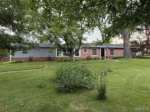 10074 Briarwood Drive, La Due, MO 63124