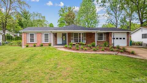 12153 Lake Constance Drive, Saint Louis, MO 63146