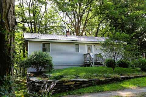 32 Sugar Maple Drive, Dummerston, VT 05346