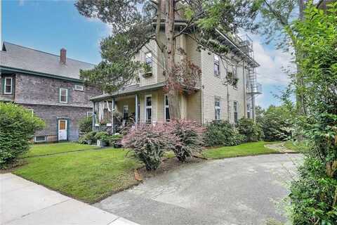571 Spring Street, Newport, RI 02840