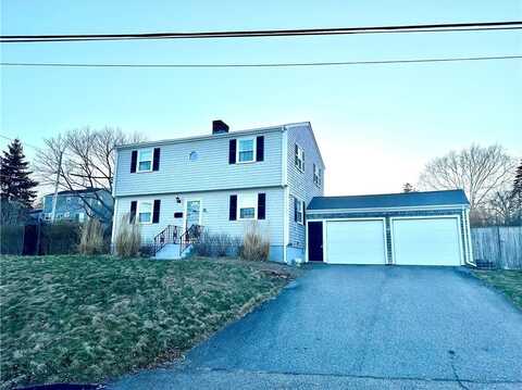 24 High Street, Middletown, RI 02842