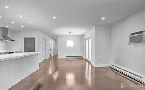 35 Amberly Drive, Manalapan, NJ 07726