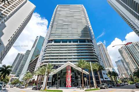 1300 Brickell Bay Dr, Miami, FL 33131