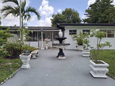 551 W 65th Dr, Hialeah, FL 33012