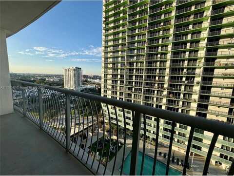 1750 N Bayshore Dr, Miami, FL 33132