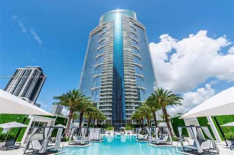 851 NE 1st Ave, Miami, FL 33132