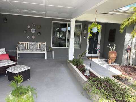 4730 NE 3rd Ter, Oakland Park, FL 33334
