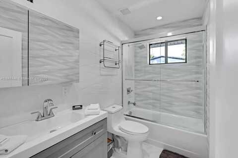 17835 NE 6th Ave, Miami, FL 33162