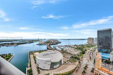 888 Biscayne Blvd, Miami, FL 33132
