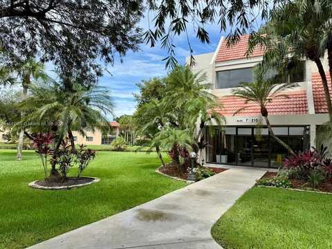 210 Lakeview Dr, Weston, FL 33326