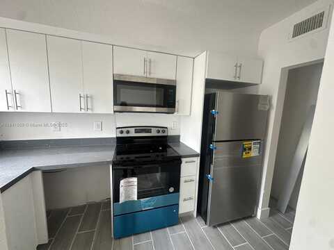 8325 NW 5th Ave, Miami, FL 33150