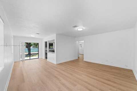 2457 NE 183rd St, North Miami Beach, FL 33160