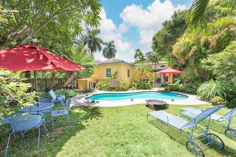 855 NE 111th St, Biscayne Park, FL 33161