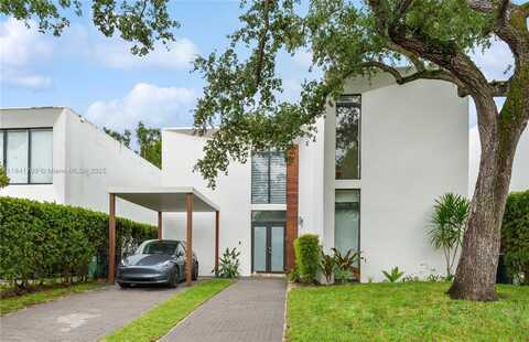 8640 Arboretum Ln, Miami, FL 33138