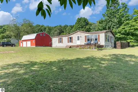 9792 Deal Road, Williamsburg, MI 49690
