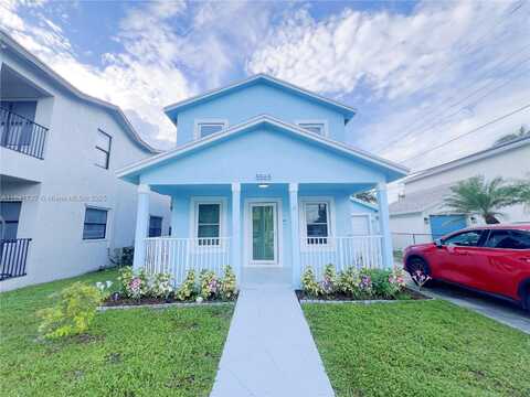 5565 SW 43rd St, Davie, FL 33314