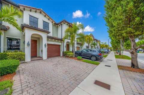 8877 NW 103rd Ave, Doral, FL 33178