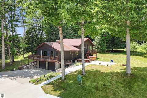10704 E Old M-63, Luther, MI 49656