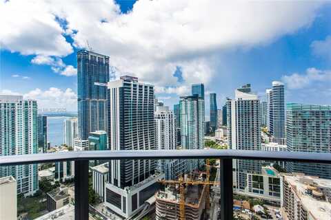45 SW 9th St, Miami, FL 33130