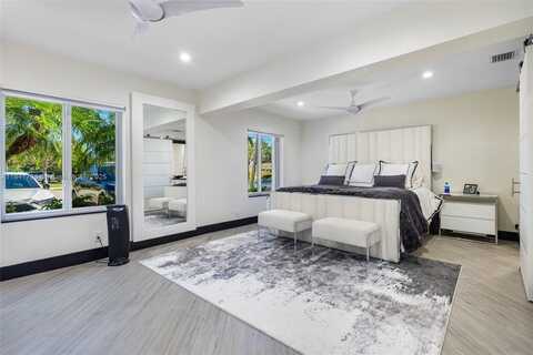 517 S Riverside Dr, Pompano Beach, FL 33062