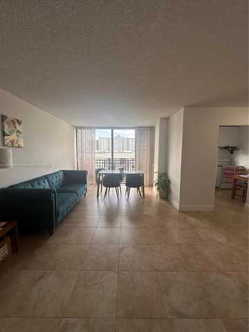 17021 N Bay Rd, Sunny Isles Beach, FL 33160