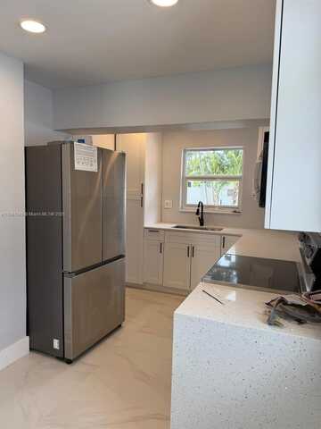 5636 Arthur St, Hollywood, FL 33021