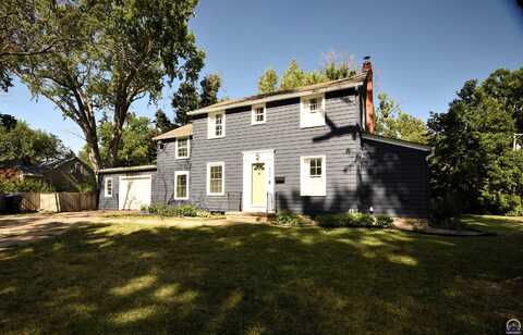 1844 SW Collins AVE, Topeka, KS 66604